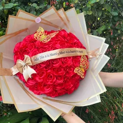 Ramo buchón de 60 rosas con cinta personalizada y lazo