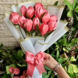 Ramo de 14 tulipanes eternos