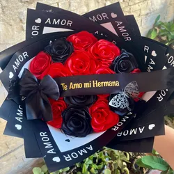 Ramo de 15 rosas rojas y negras con cinta personalizada y lazo