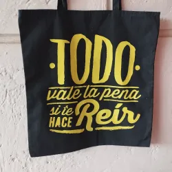 Bolso negro Todo vale la pena