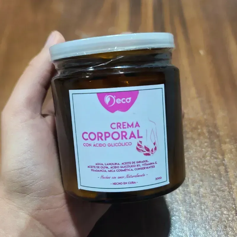 Crema corporal con ácido glicolico