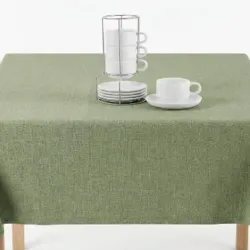 Mantel con set de cuatro tazas