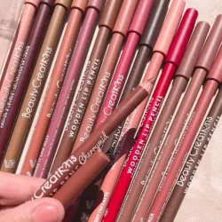 lapiz delineador de labios