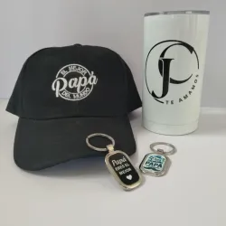 Juego de gorra, llavero y termo