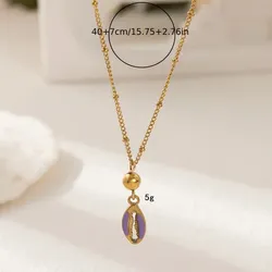 Cadena dorada de concha morada