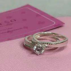 Anillo de Compromiso de Mujer