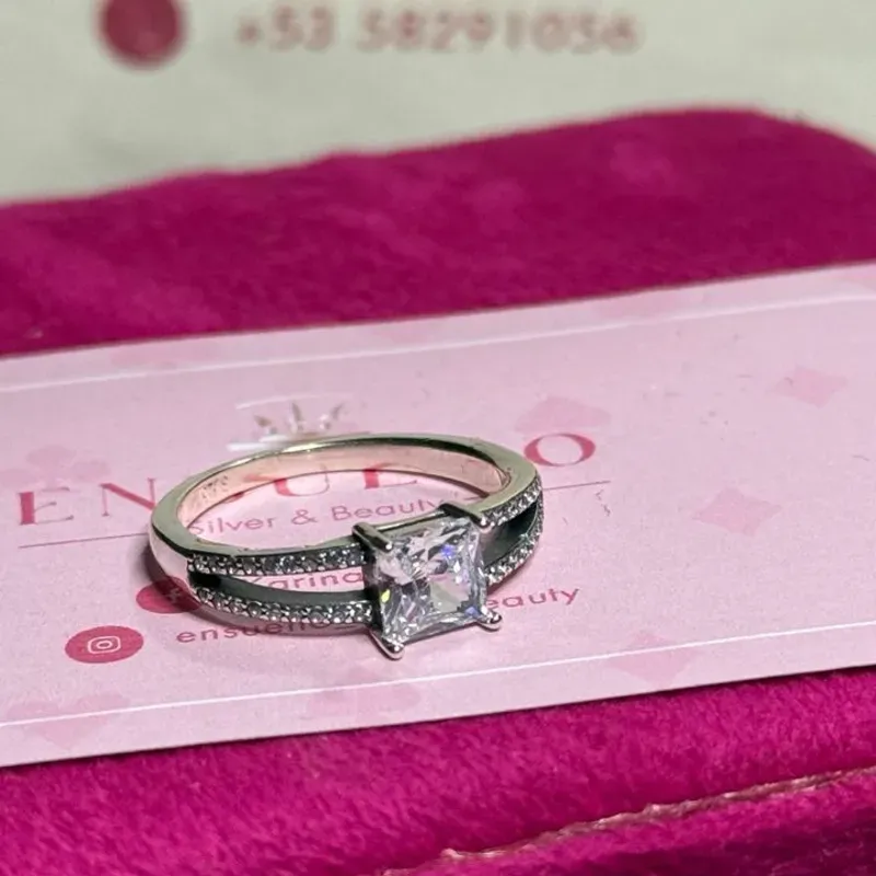Anillo Pandora 