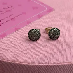 Aretes