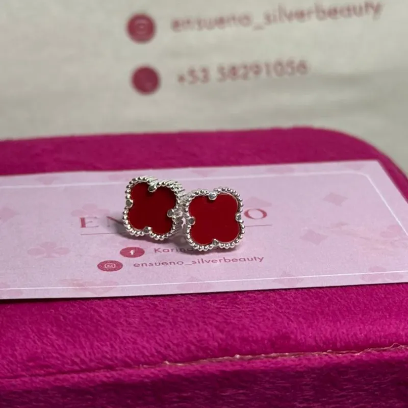 Aretes van cleef medianos 