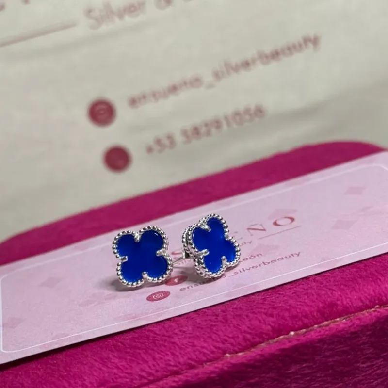 Aretes van cleef medianos 