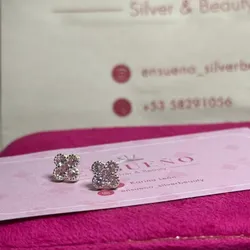 Aretes van cleef pequeños 