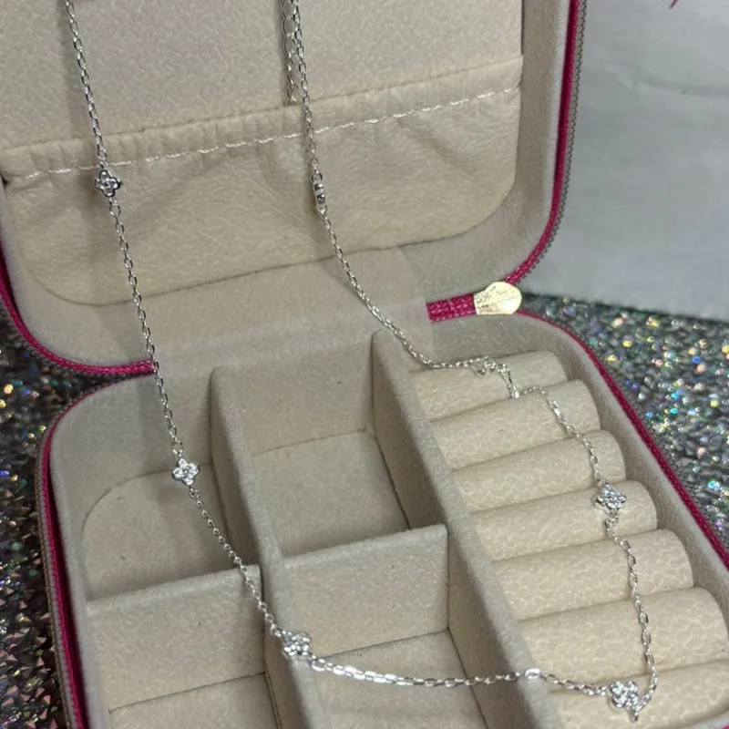 Cadena van cleef 7 flores 