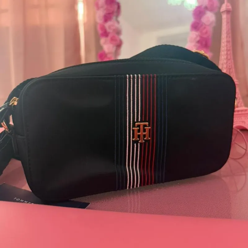 Cartera Tommy Hilfiger