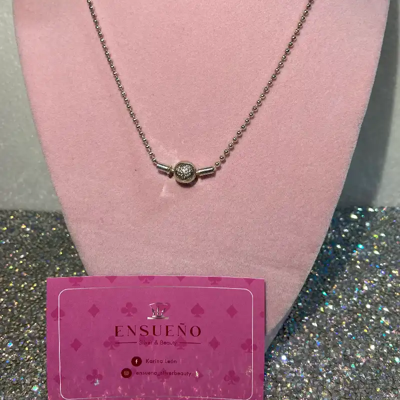 Collar Pave