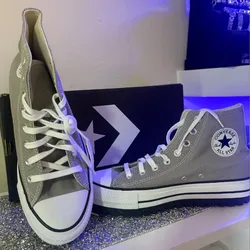 Converses ⭐️
