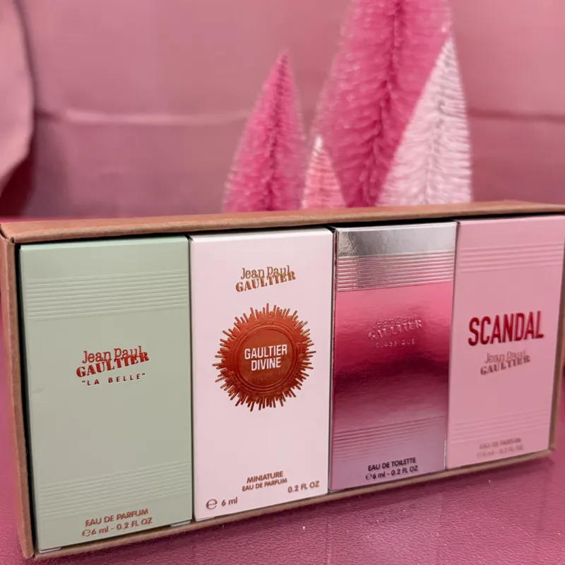 Estuche de mini perfumes de Jean Paul Gaultier