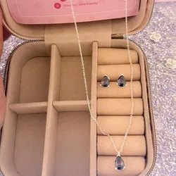 Juego de Cadena y aretes