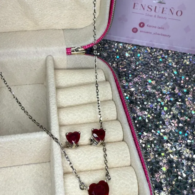 Juego de Cadena y Aretes 