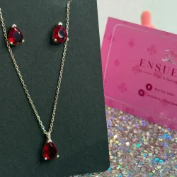 Juego de Cadena y Aretes