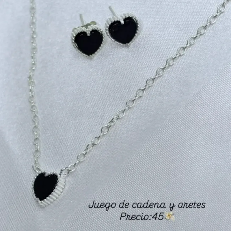 Juego de Cadena y Aretes