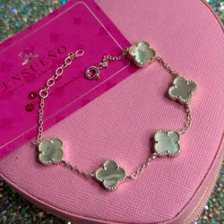 Manilla Van Cleef