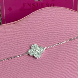 Manilla Van Cleef