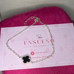 Manilla van cleef una flor 