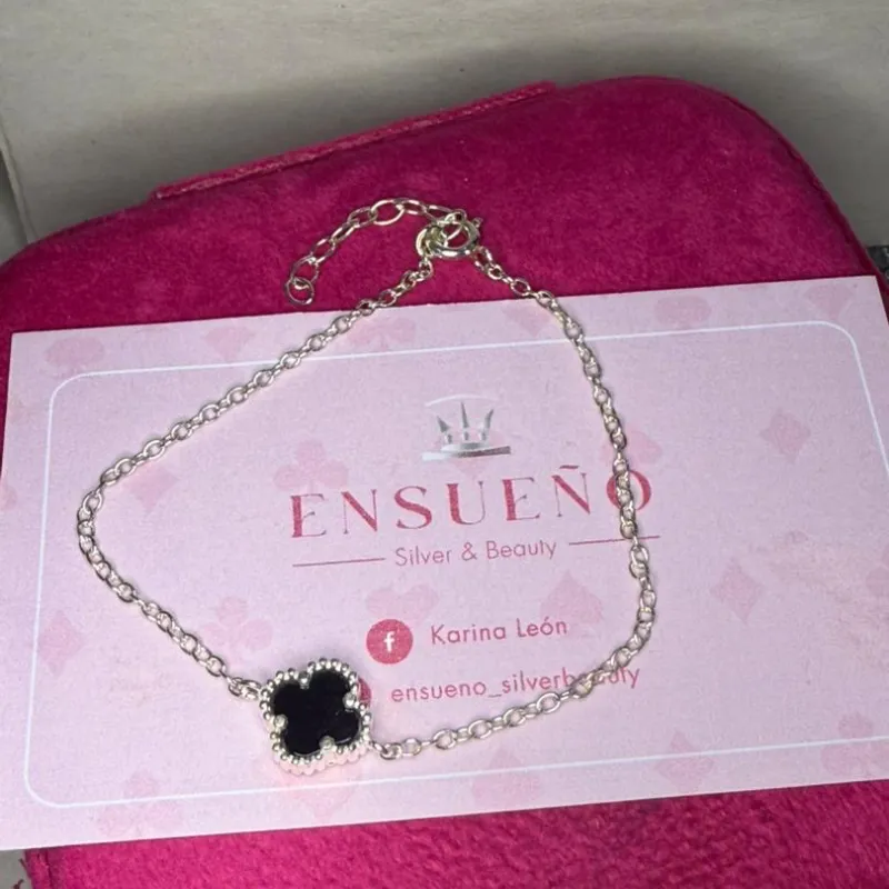 Manilla van cleef una flor 