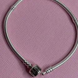 Pulso estilo Pandora flexible
