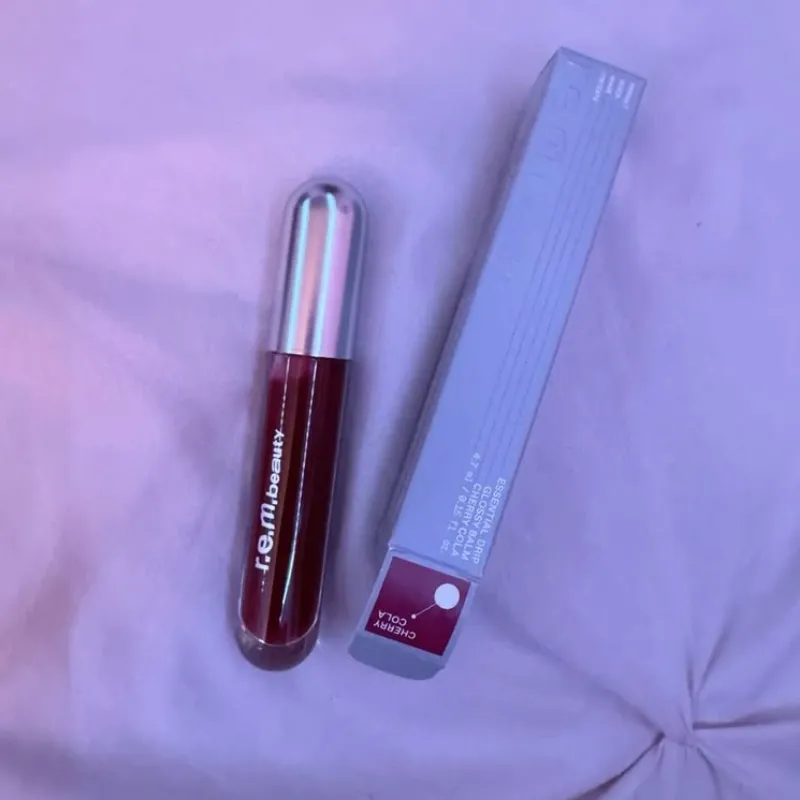 R.E.M Beauty bálsamos 💗