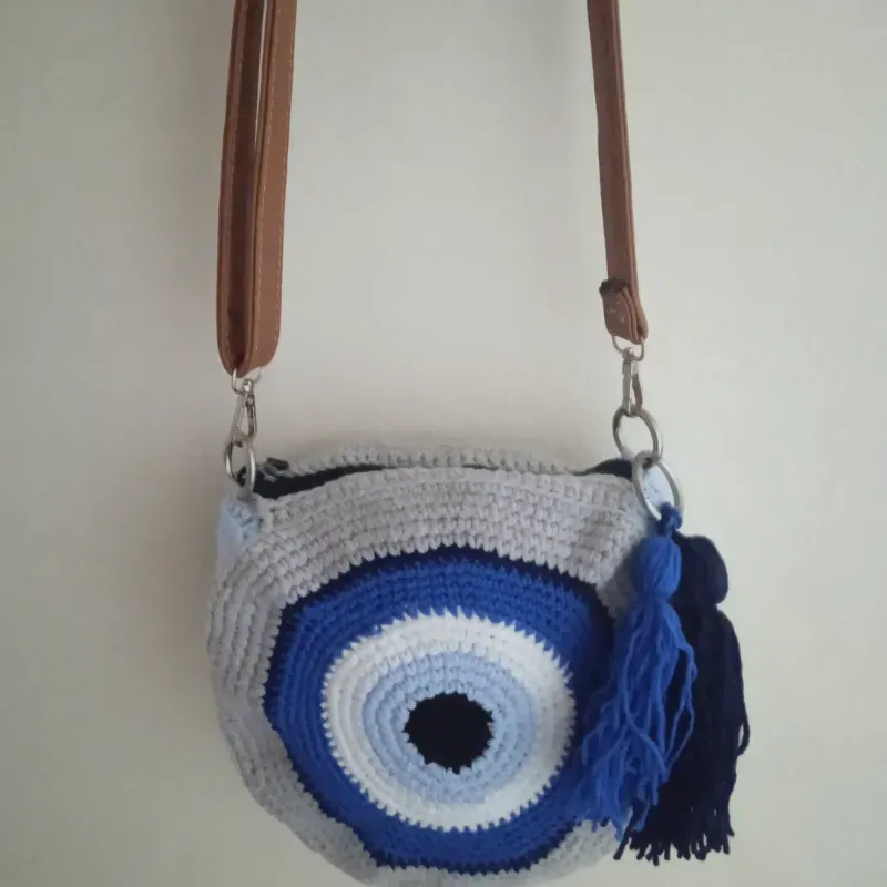 Bolso de ojo turco