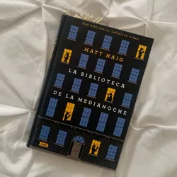 La biblioteca de media noche