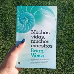 MUCHAS VIDAS MUCHOS MAESTROS