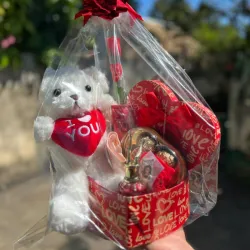 Detalle Peluche + caja con decoración