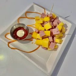 Picadera de jamón y queso