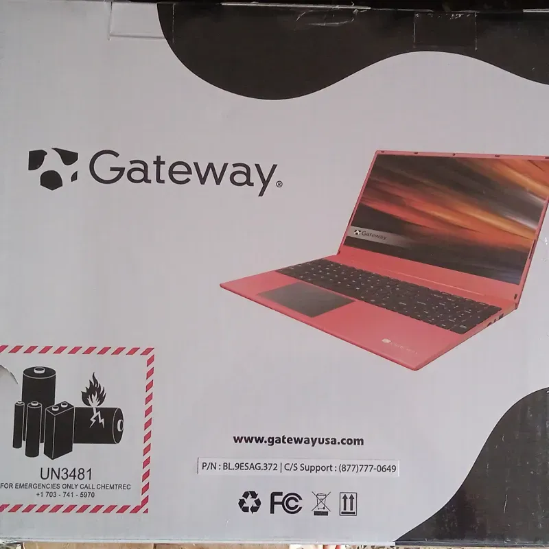 Laptop Gateway 15.6" 4GB de Ram SSD 128GB