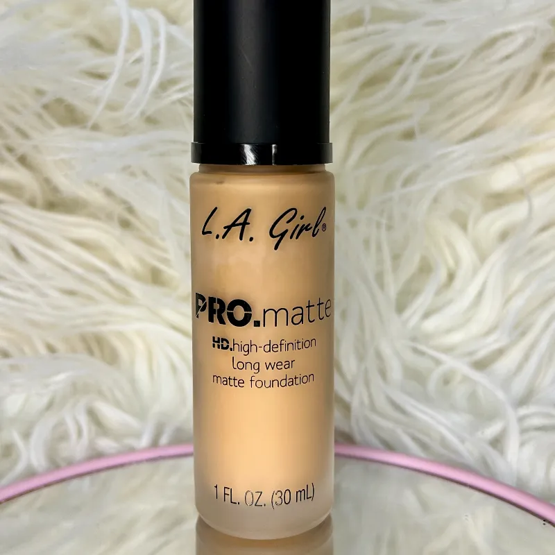 Base L.A. Girl PRO.matte