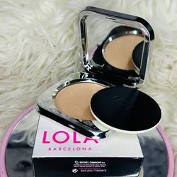 Iluminador compacto “LOLA Barcelona”