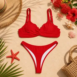 Bikini estilo tanga de corte alto cruzado adelante color rojo