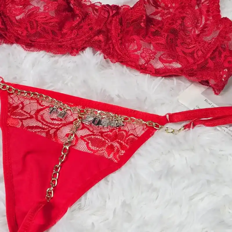 Conjunto de lencería Hilos con cadena + Ajustador de encaje ROJO