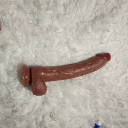 Dildo con ventosa color piel 28 cm