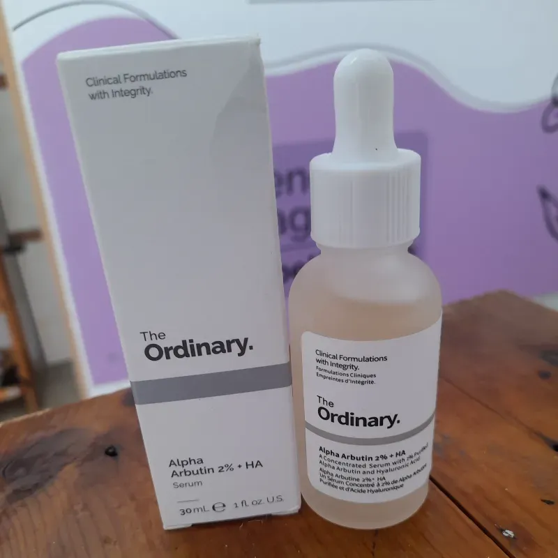 Alpha Arbutin 2% + HA Serum (Alfa Arbutina 2% + Ácido Hialurónico)