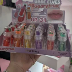 Lip oil
