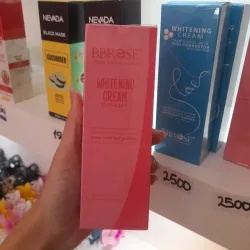 Crema blanqueadora de piel con colágeno 