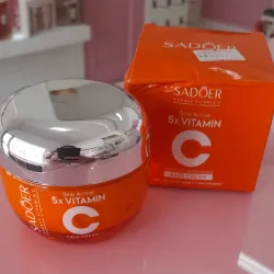 Crema facial de vitamina C