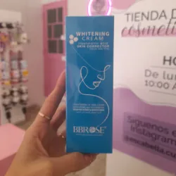 Crema blanqueadora corporal y zonas sensibles