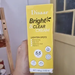 Crema facial iluminadora y aclarante 