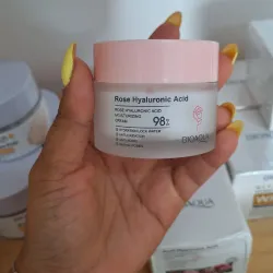 Crema facial hidratante de Ácido Hialurónico con rosas