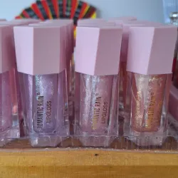 Gloss transparente con glitter