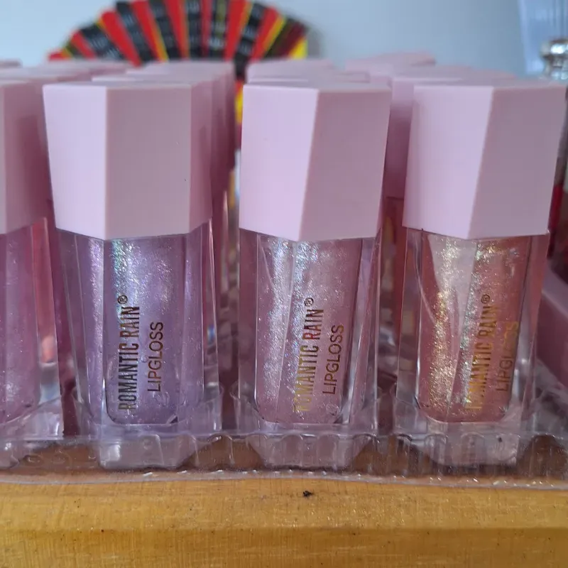Gloss transparente con glitter